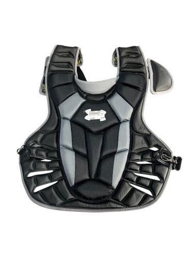 Used Under Armour CLUTCH FIT Catchers Chest Protector Black Adult 11833-S000166221
