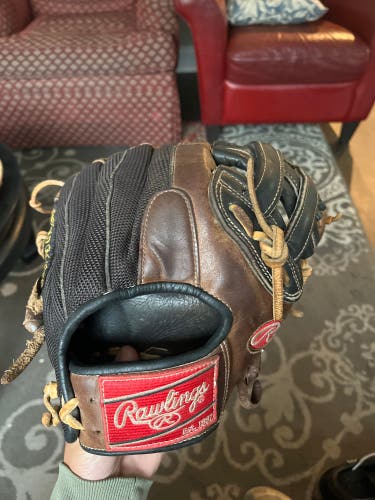 Rawlings RH Infield Baseball Glove 11.75" (Used)