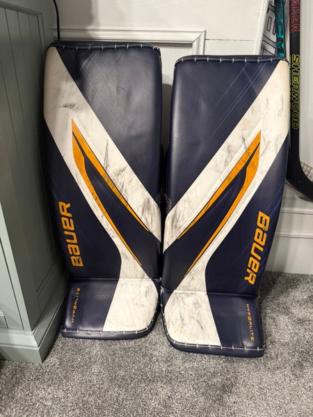 33" 2023 Bauer Hyperlite 2 Goalie Leg Pads Pro Stock (Used)