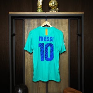 Barcelona 2010/11 Away Jersey – Lionel Messi #10 – Medium – Green Nike Shirt – (MPN: 382358-310)