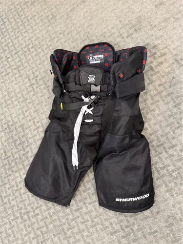 Senior Medium Sherwood Rekker Legend 1 Hockey Pants (Used)