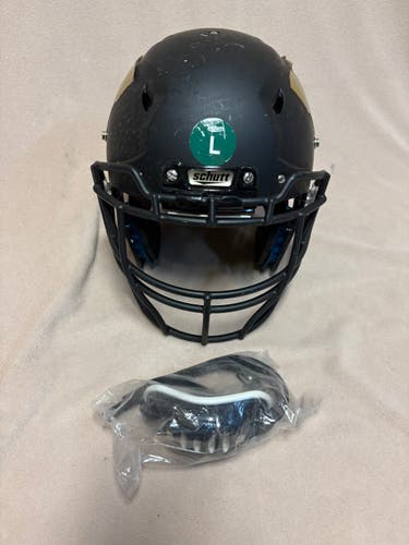 Large Adult Schutt Vengeance Pro Helmet (Used)