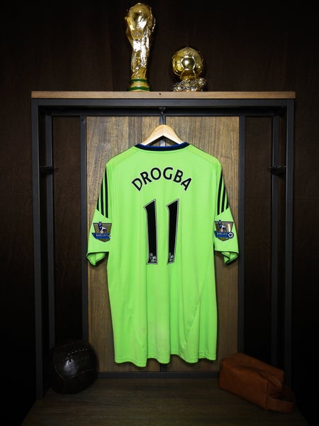 Chelsea 2010/11 Third Jersey – Didier Drogba #11 – XXL – Green & Black Adidas Shirt (MPN: P00189)