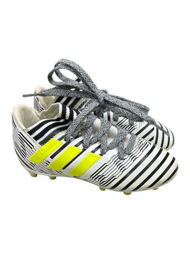 Used S82426 NEON YELLOW LOGO Soccer Cleats White And Black Youth 11.0 11862-S000091132