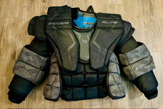 Small / Medium Bauer Elite Goalie Chest Protector (Used)