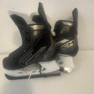 CCM Tacks Hockey Skates Regular Width 9 (New)