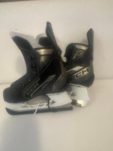 CCM Tacks Hockey Skates Regular Width 9 (New)