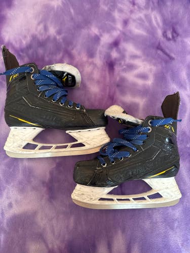Bauer Supreme M1 Hockey Skates | Intermediate 4.5 (Used)