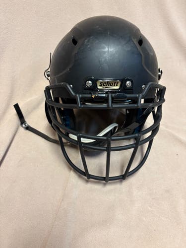 Extra Large Adult Schutt Vengeance Pro Helmet (Used)