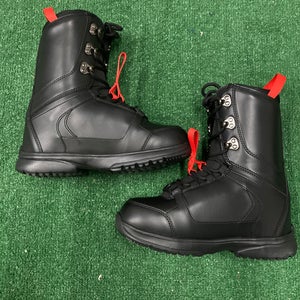 Men's 8 Matrix Snowboard Boots (New)