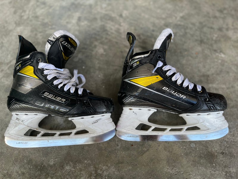 2023 Bauer Supreme 3S Hockey Skates Regular Width Pro Stock Size 5 (Used)