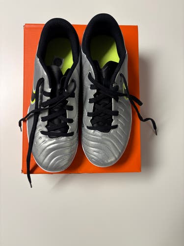Kids Nike Legend 10 Academy Turf Soccer Shoes