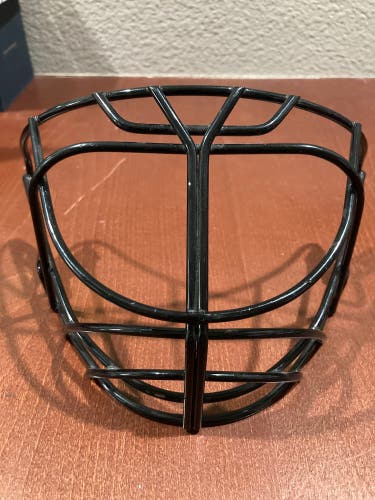 Senior Itech Profile Goalie Mask Cat Eye Cage