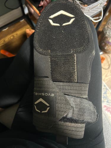 Black Senior EvoShield Sliding Mitt (Used)