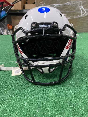 Youth Small Schutt Vengeance A11 Helmet (New)