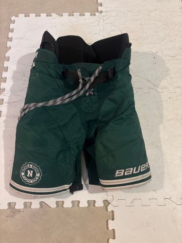 Men's Junior XL Bauer Hockey Pants (Used)