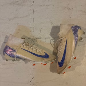 White Men's Size M 11.5 (W 12.5) Nike Cleats (Used)