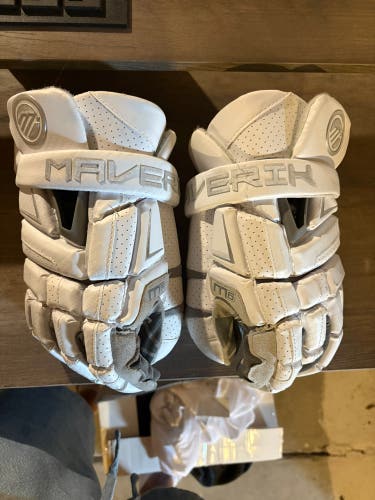 Maverik M6 Lacrosse Gloves 13" (Used)