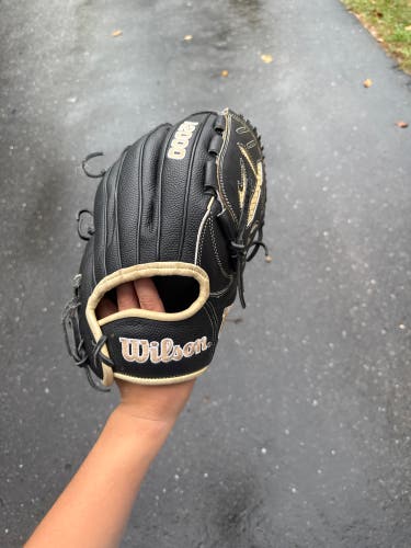 2024 Wilson A2000 RH Baseball Glove 12" (New)