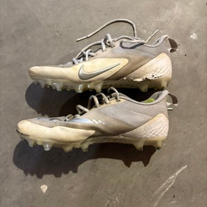 White Unisex Size M 9.0 (W 10.0) Adult Nike Alpha Huarache 8 Pro Low Top Molded Cleats (Used)