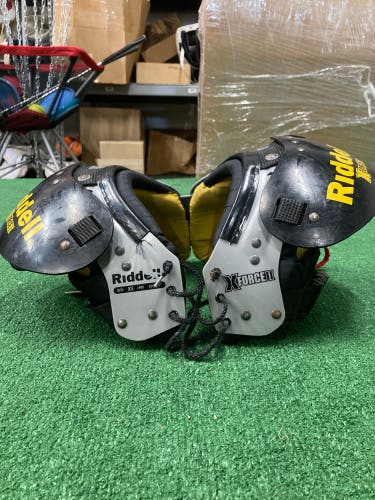 XS Youth Riddell XForce Shoulder Pads (Used)