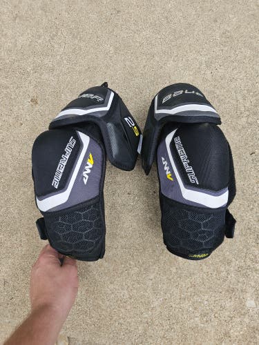 Senior Medium Bauer Supreme 2S Elbow Pads (Used)