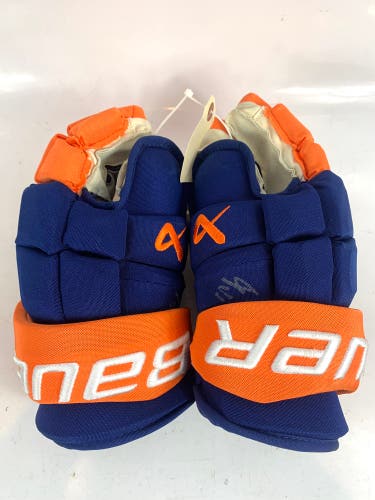 Bauer Supreme Mach Gloves 13"Oilers signed Viktor Arvidsson