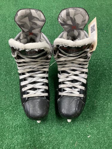 Intermediate Bauer Vapor XLTX Pro Hockey Skates Regular Width Size 4.5 (Used)