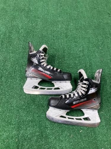 Intermediate Bauer Vapor XLTX Pro Hockey Skates Regular Width Size 4.5 (Used)