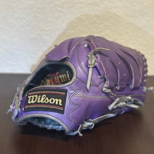 Rare Japanese custom Wilson Staff RH Pitcher's Baseball Glove 12" (Used) bear purple