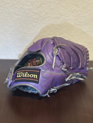 Rare Japanese custom Wilson Staff RH Pitcher's Baseball Glove 12" (Used) bear purple