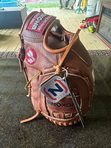 Nokona W-1200 RH Baseball Glove 12" (New)