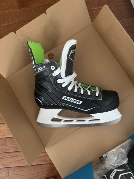 Bauer XLS Hockey Skates 8 (New)