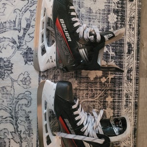 2024 Bauer Vapor X3 Hockey Skates Regular Width Size 5.5 (Used)