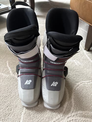 Mondo 24 & 24.5 Women's K2 Revolver All Mountain Ski Boots Soft Flex (Used)