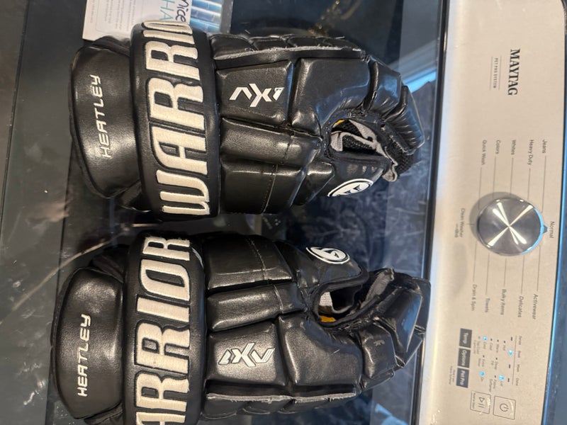 Dany Heatley leather Warrior AX1 Pro Gloves 14" Pro Stock (Used)