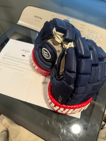 Capitals stadium series Laviolete meigray cert Warrior AX1 Pro Gloves 14" Pro Stock (Used)