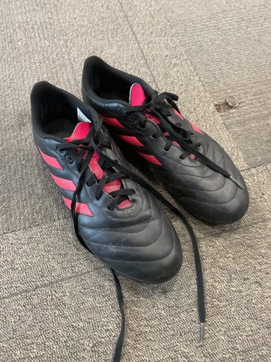 Used Adidas Soccer Cleats Pink Senior 6 11614-S000222525