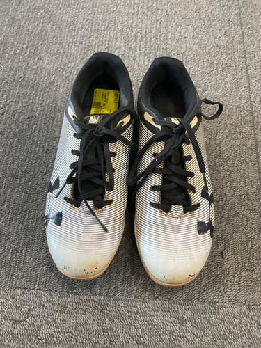 Used Under Armour MLB BB/SB Cleats White And Black Junior 03 11614-S000222509