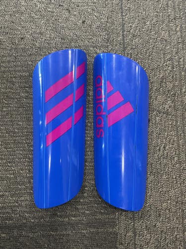 Used Adidas Soccer Shin Guards Junior Royal Blue SM 11614-S000222442