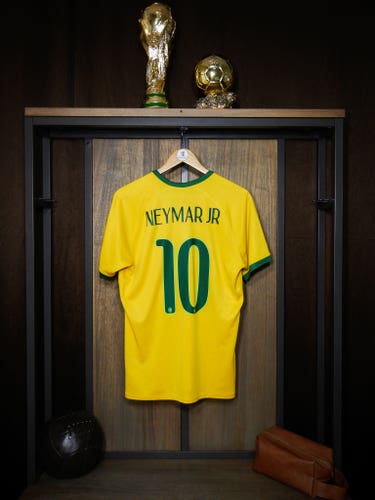 Brazil 2014 Home Jersey – Neymar Jr #10 – Large – Yellow & Green Nike Shirt – (MPN: 575280-703)