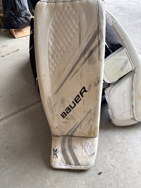 Large Bauer Vapor 2X Pro Goalie Leg Pads (Used)