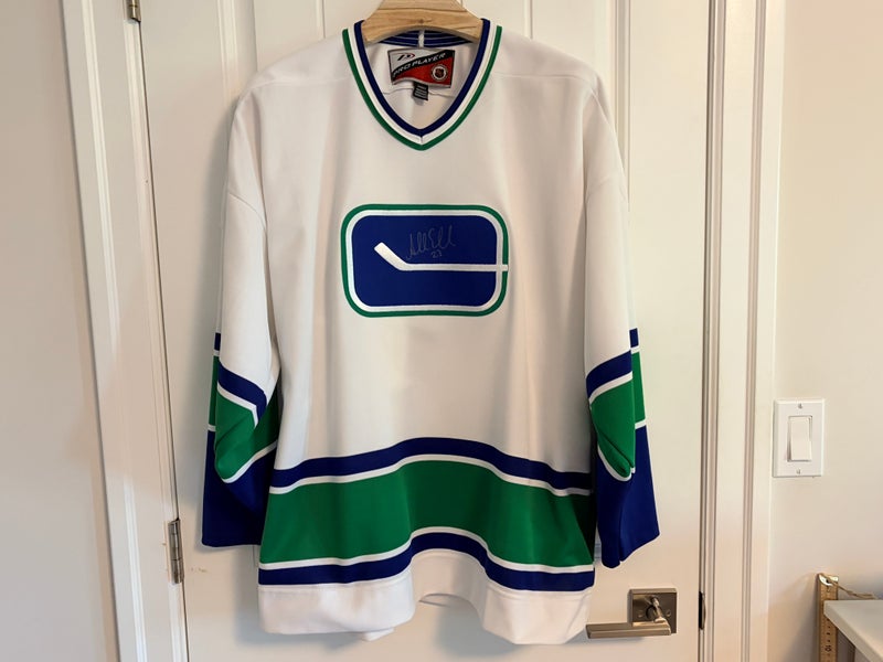 Authentic Pro Player Vancouver Canucks Stick In Rink Jersey Size XL EXTRA LARGE