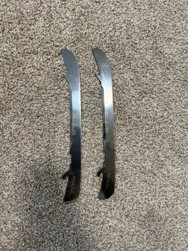 NEW! Bauer Fly-Ti 272 mm