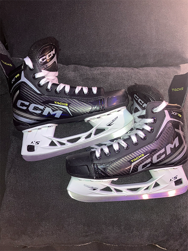 CCM Tacks XF 70 Hockey Skates Regular Width Size 5.5 (Used)