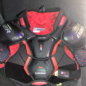 Men's Medium Intermediate Bauer Vapor 3X Shoulder Pads
