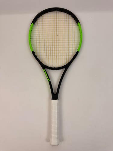 Wilson Blade 104 V6, 4 1/4 Excellent 9/10