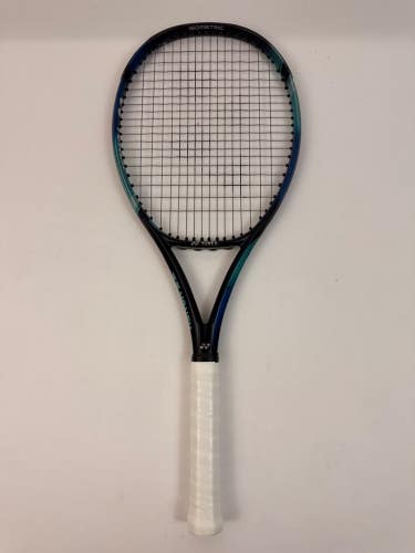 Yonex Ezone 98 Tour 2022, 4 1/4 Very Good Condition