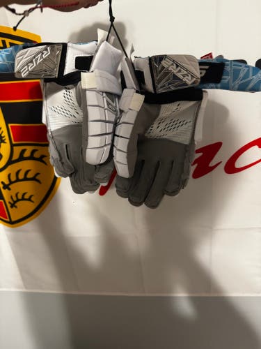 STX Surgeon RZR2 Lacrosse Gloves Medium (New)