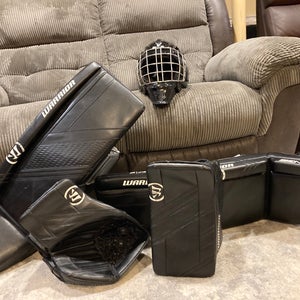 Warrior goalie set with Victory helmet